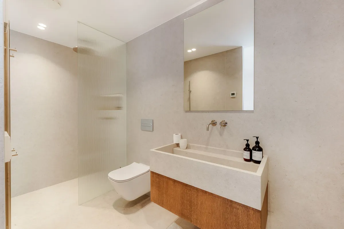 ca46cf2e-78c0-4837-8e10-97ccc70c3325