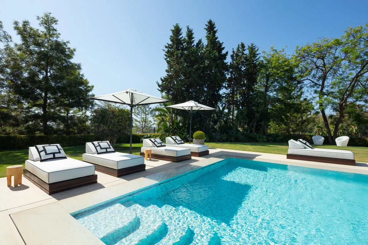 2e25073c-60a7-4b68-9385-26c67e9fa9f7