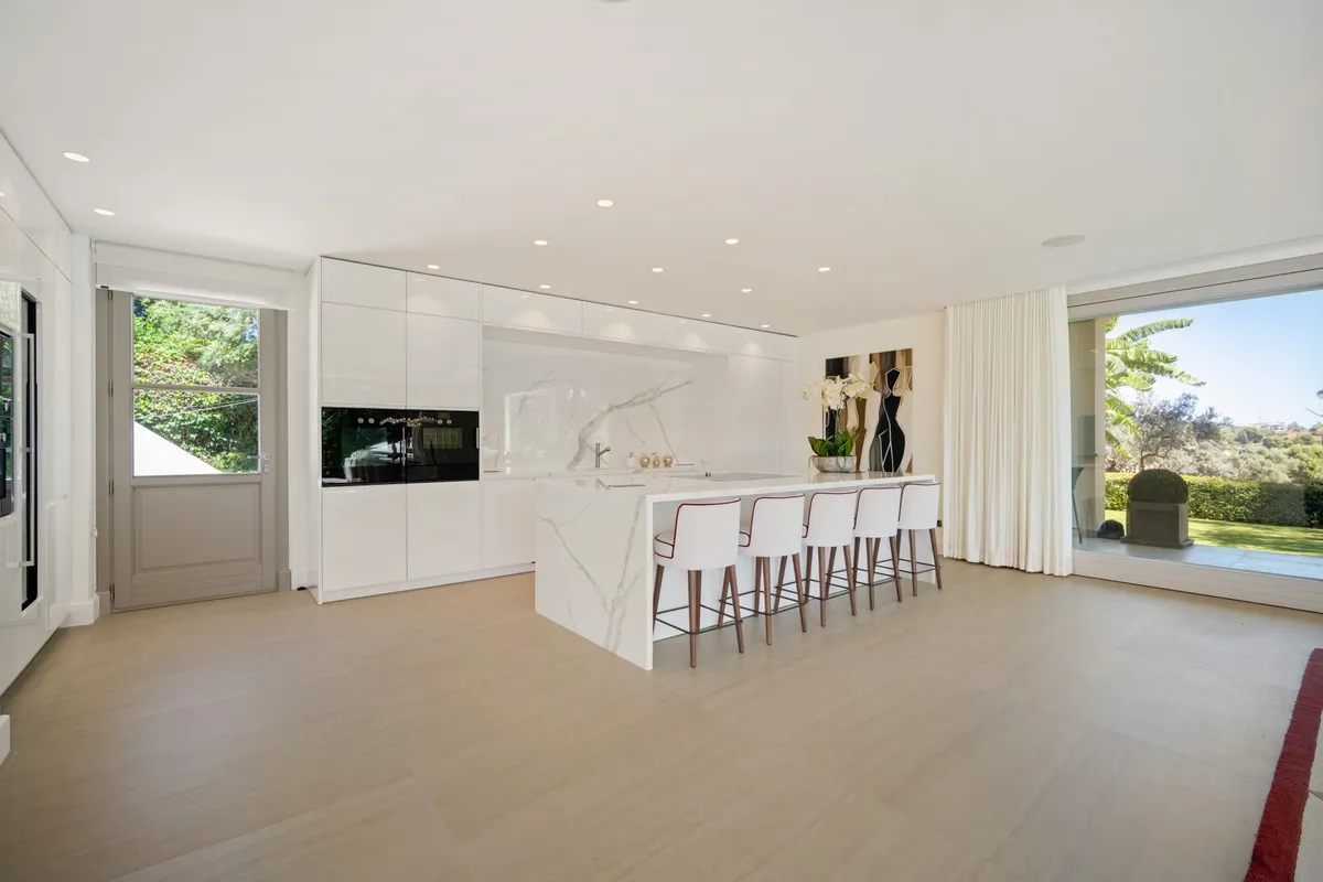 4e0cb470-e8bb-40e4-8cf3-26e58fb8072c