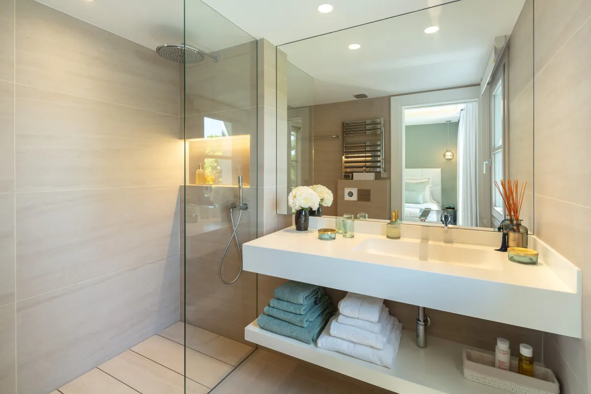 df8425a7-f29d-4b9e-9749-28930ed3bb88