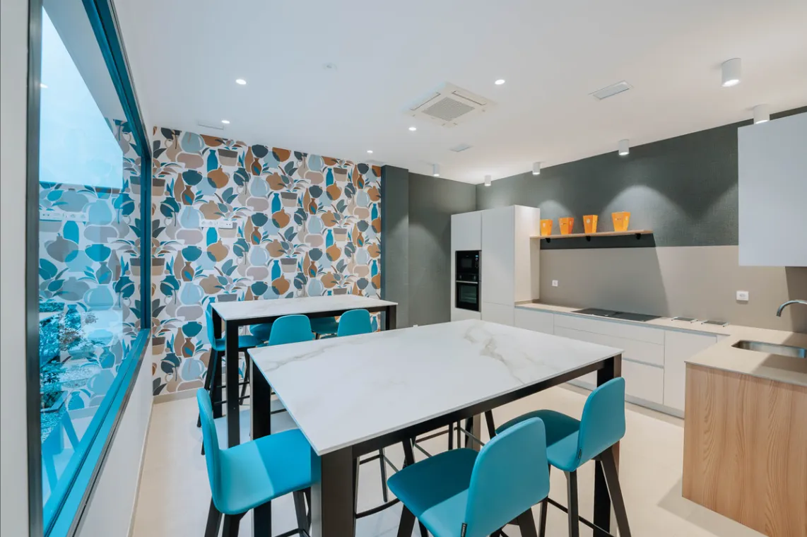 1abdd9fd-9574-401b-834b-3c2ed868306d