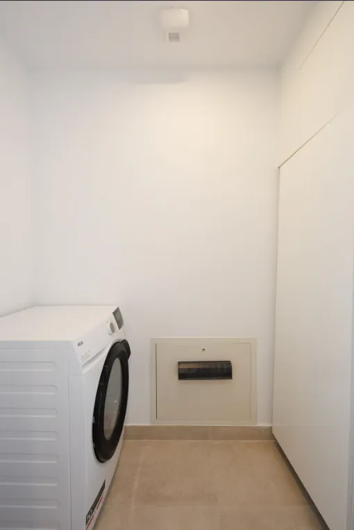 5bd7d06a-a24a-482e-995b-f7933b51b3bb