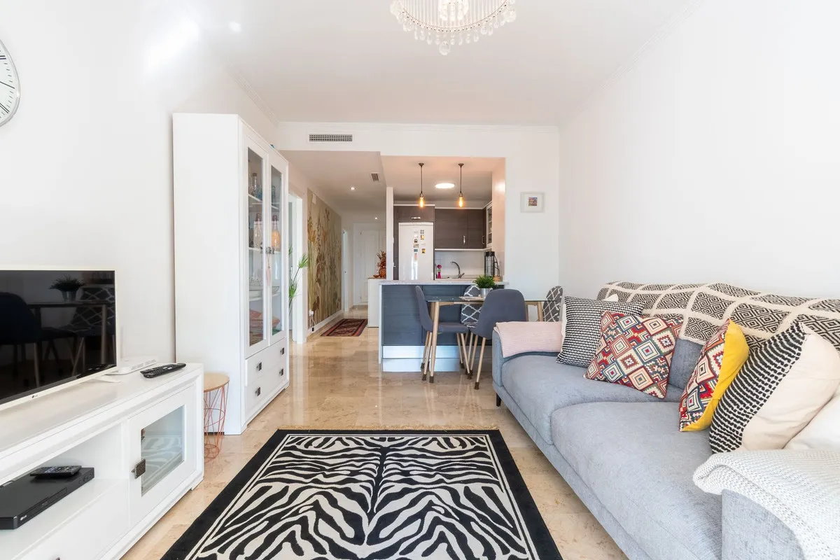 c76e0d68-61df-4c4c-800a-46eaaeb15840