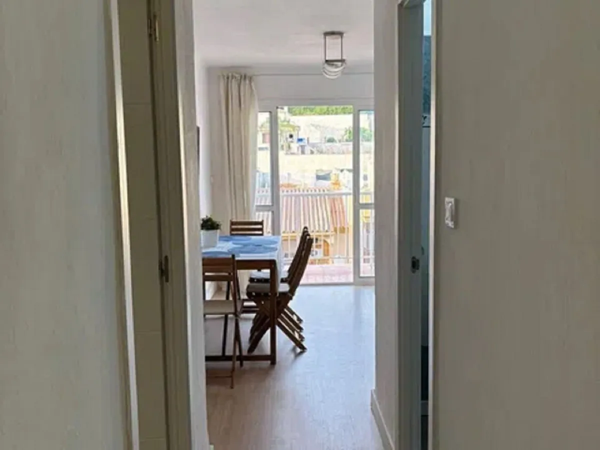 e1c75fe0-07fa-423d-8742-c81e2203f7a1