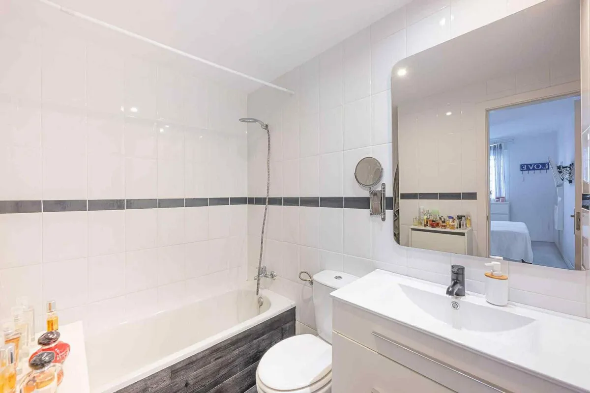 0dbb39df-60f5-40f0-b9b8-0aa612d1bf9c