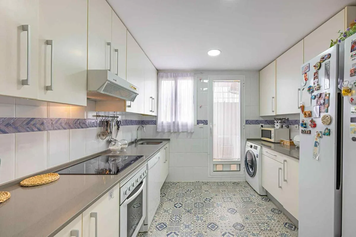 750e0a3b-72d3-421b-9ae8-7ab376660243