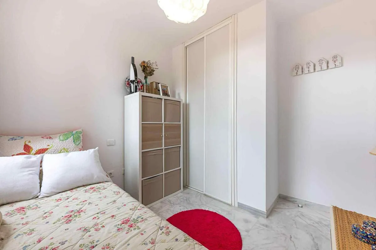 dbcd5d7b-64f2-4261-a448-c21fb325d298