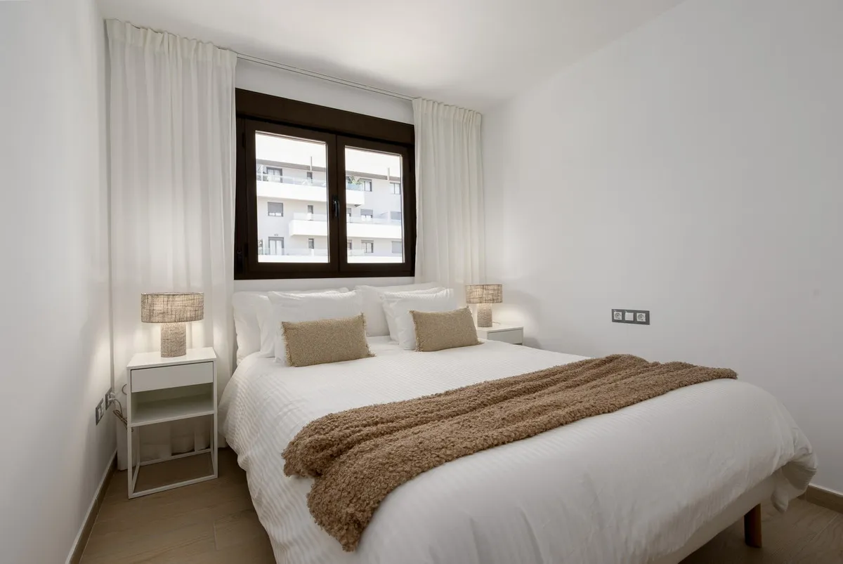 37b067bd-7a19-4299-a0c8-30ca0699c1e9