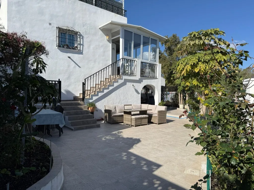 92102ecf-dd23-4c28-b29a-09359b6b2949