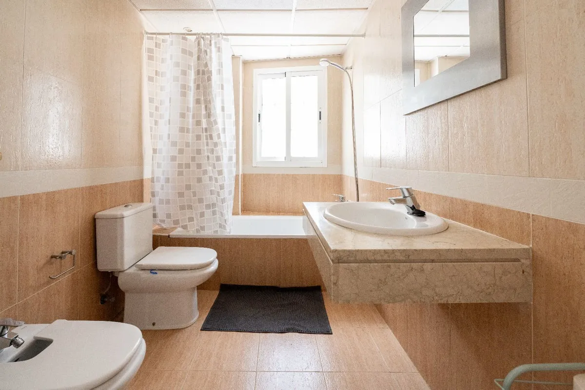 c4233d5c-d319-4f88-90d3-142cf3348903