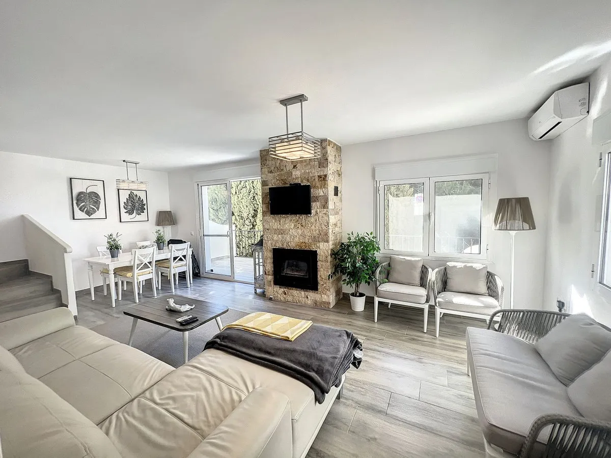 8a003635-ec19-4c6f-afc8-9fef0b90a86c