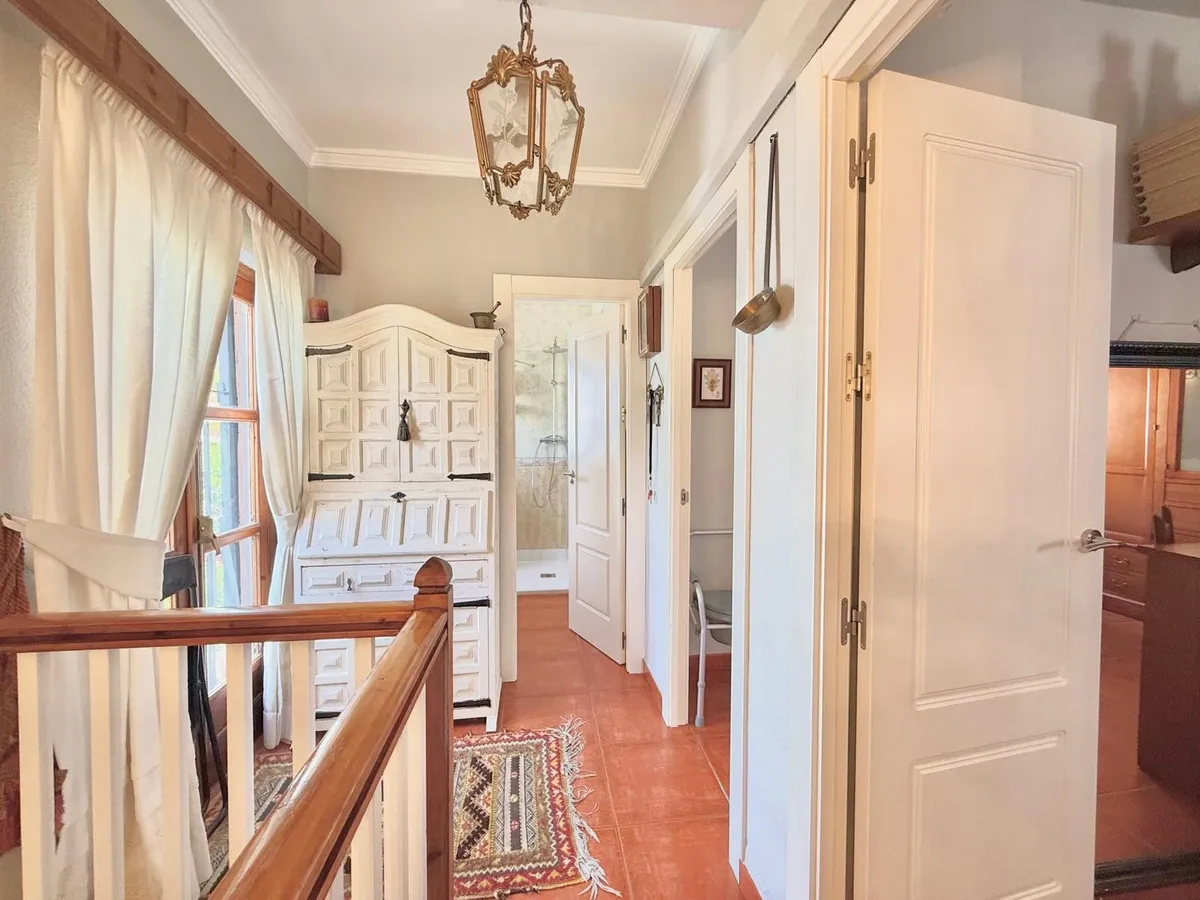 27fbe69d-a127-47d8-be26-0c390a3290e9