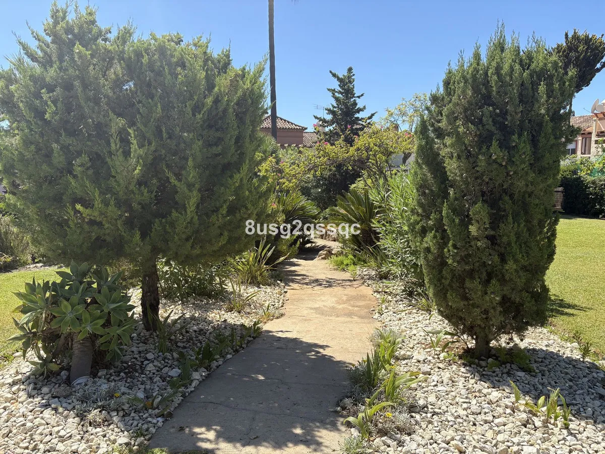 fc05cc94-d1db-452f-8a75-a06dd27a1dd9