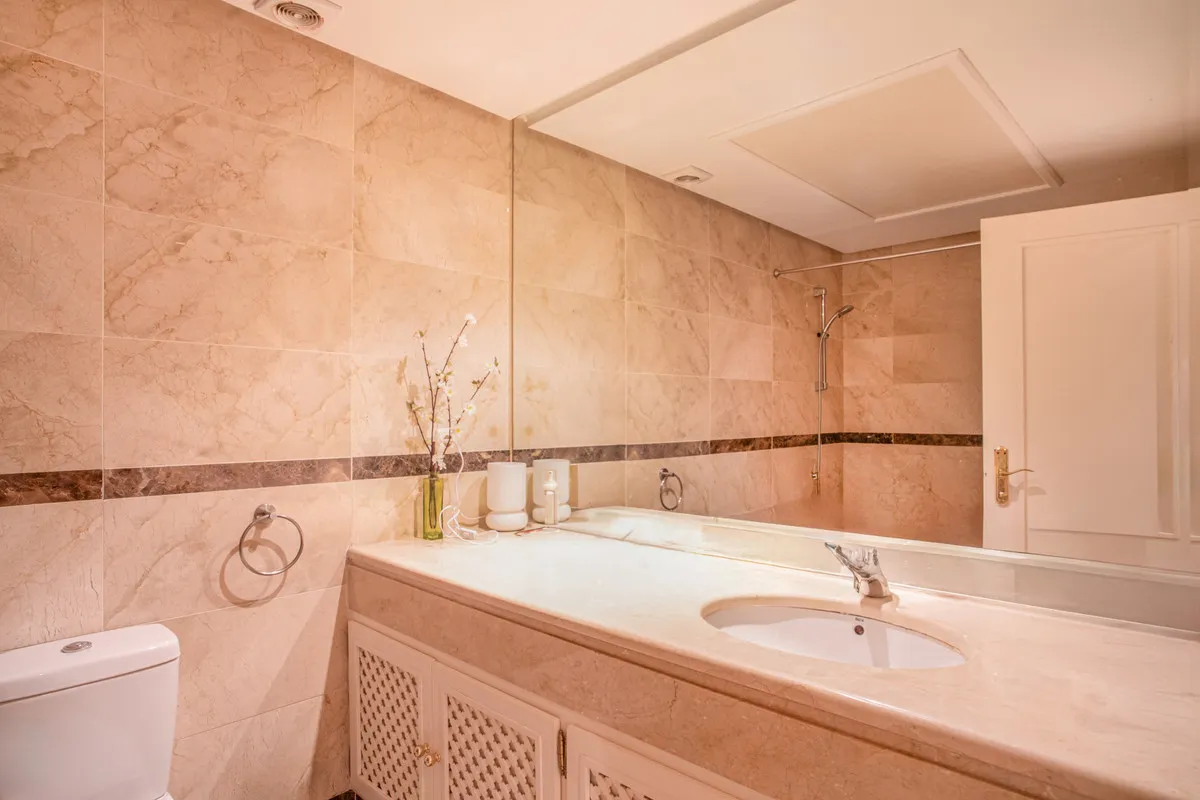 f1bbf679-2396-4c8a-aa1e-abca9b8afb4f