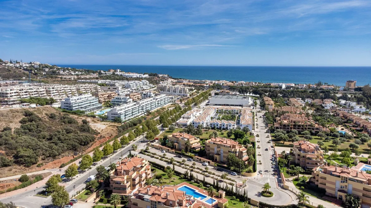 2fead04f-bd61-488e-8d19-1d574a3c7693