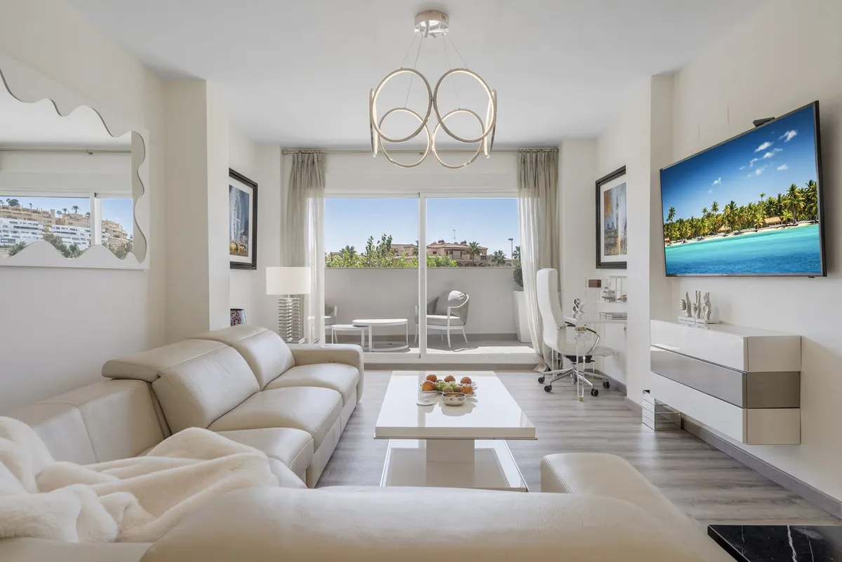 9b0c442a-ab47-4bd7-870a-f57d7e8eb7b3