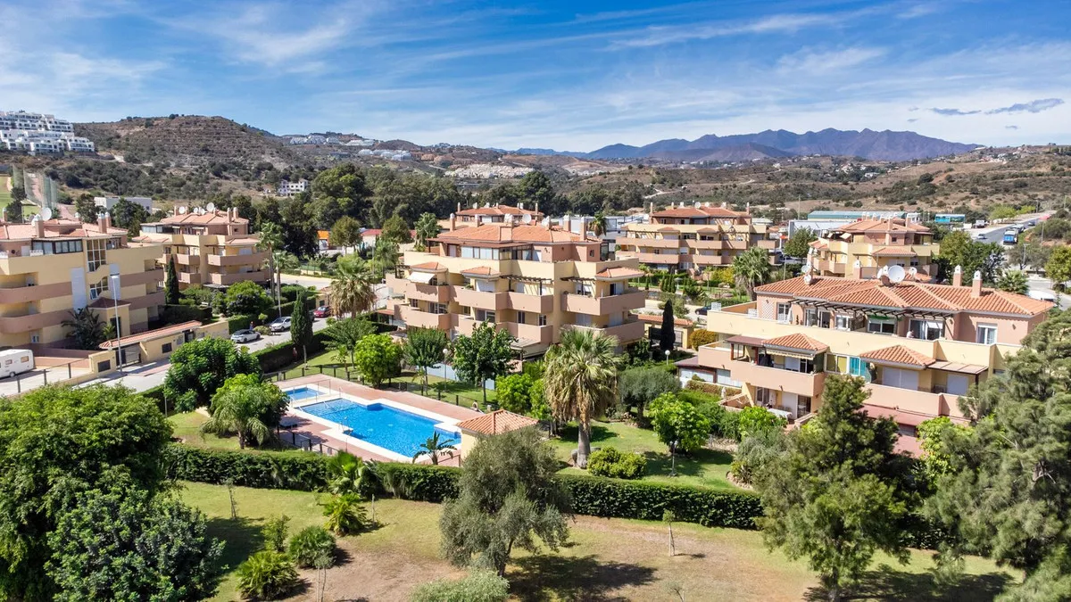 b09718db-06fd-485a-a96c-cba7cb36a9d6