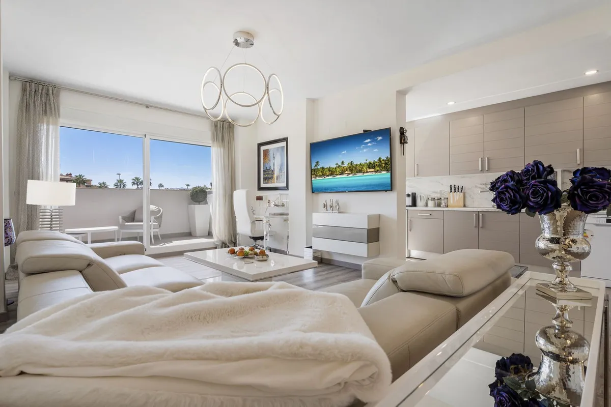 dd080e21-ff7b-4f2a-b3f4-5f4cd9b3e9b2