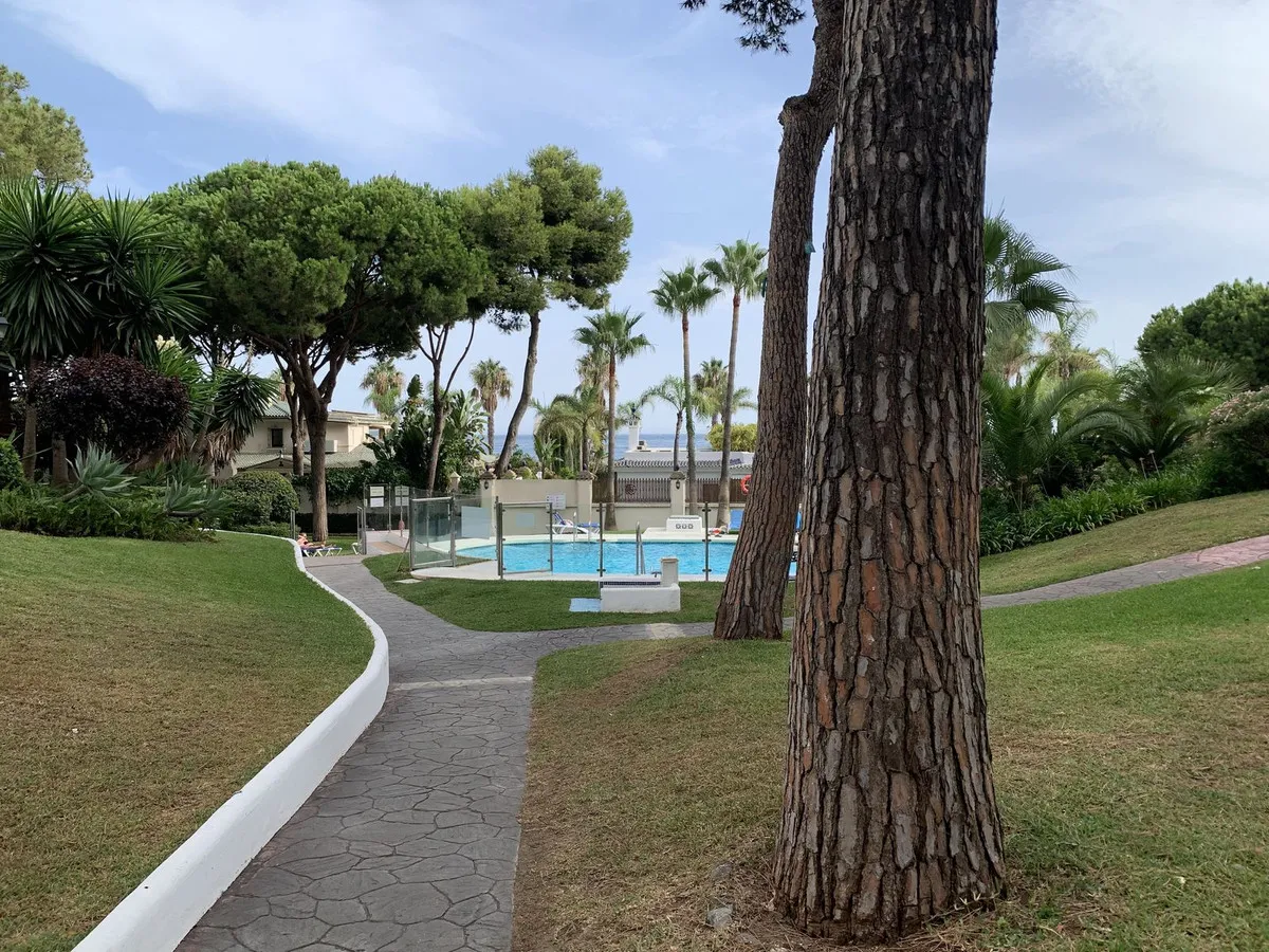 2e2af3b4-276a-44d3-a0a1-d0d320a78f00