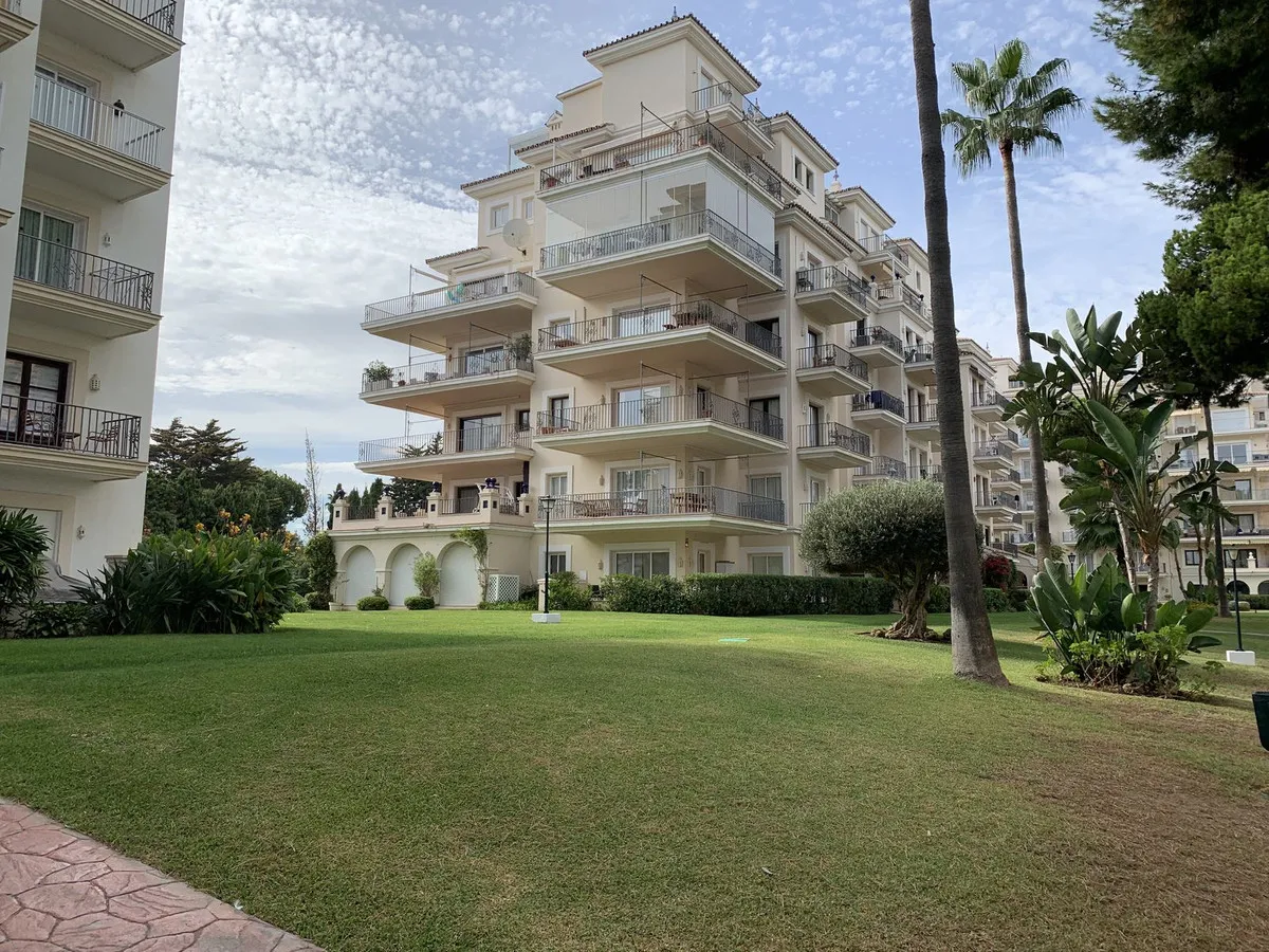 54373293-9adc-479c-8999-2af20c5aa608