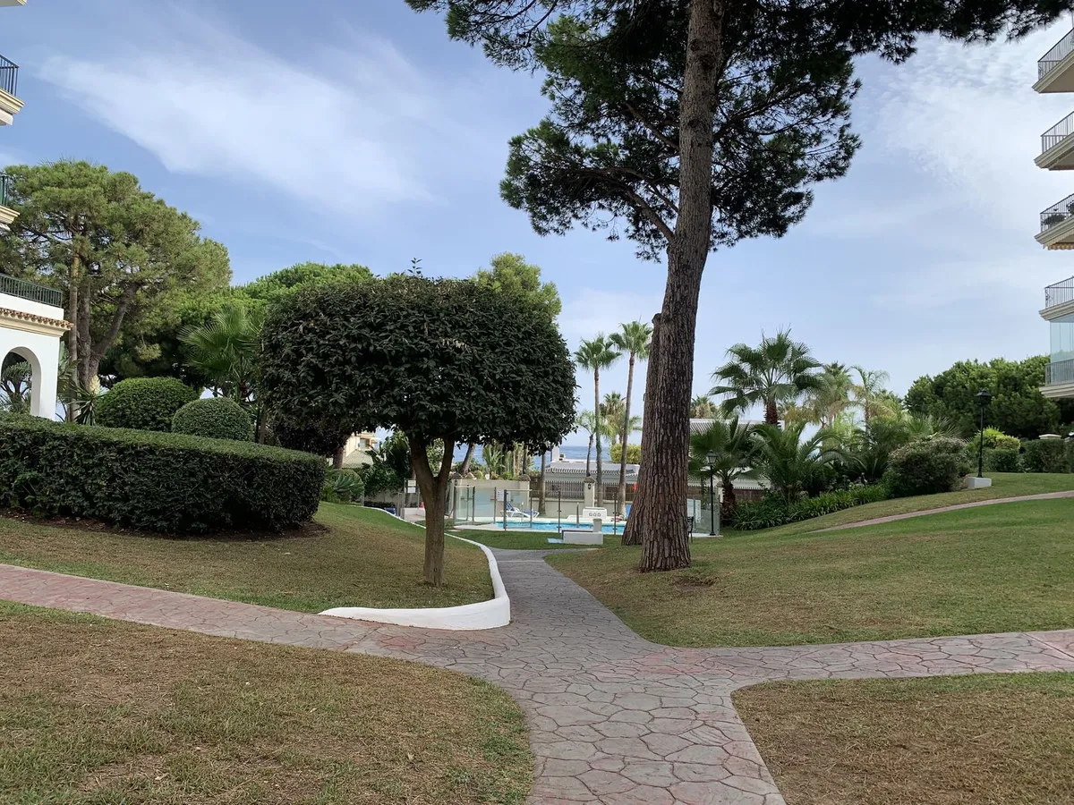 5fb43a68-d6cd-4621-8b28-00221a1a5076