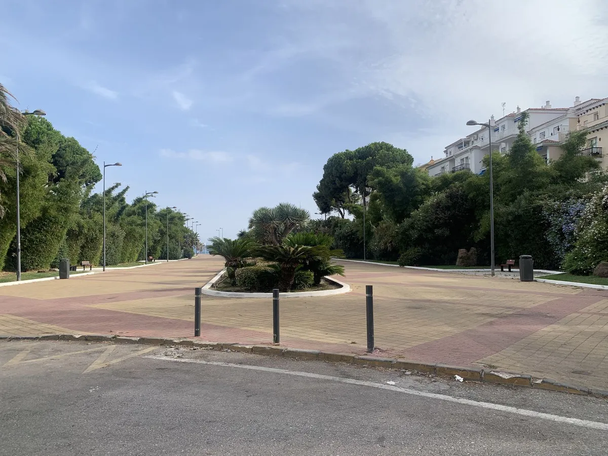 dc09d265-cc7b-48c8-b8b6-5e353ac9f8fc