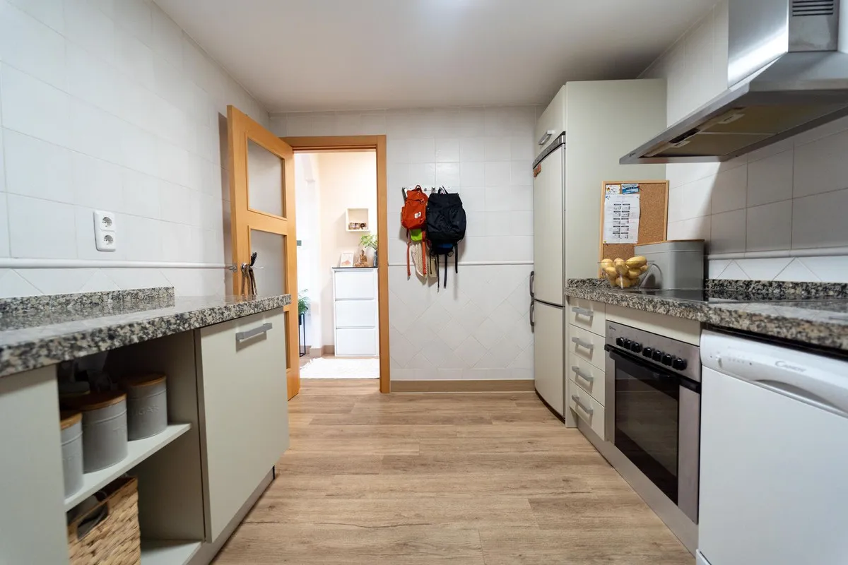 3f1523c9-290d-430a-920d-6aaf85d1b40e