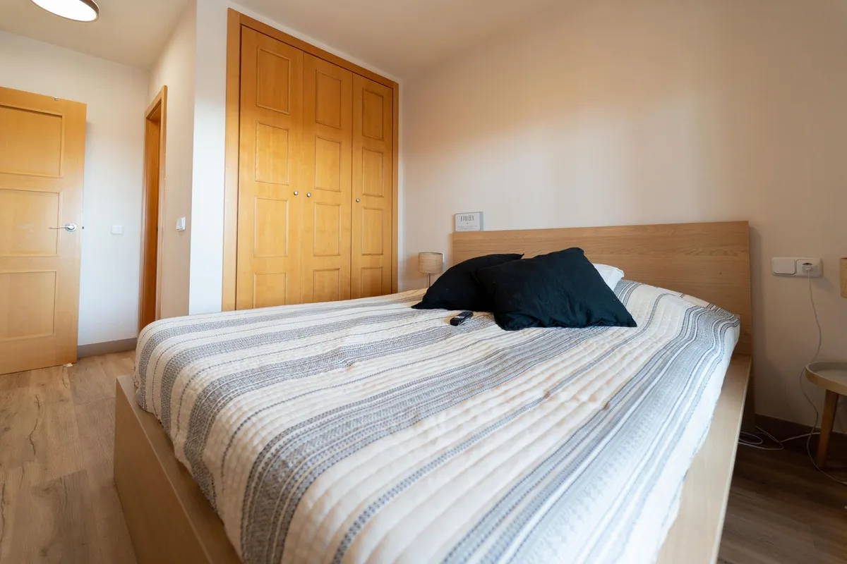 b3e5d632-b25b-40be-afb6-564a28b0e9eb