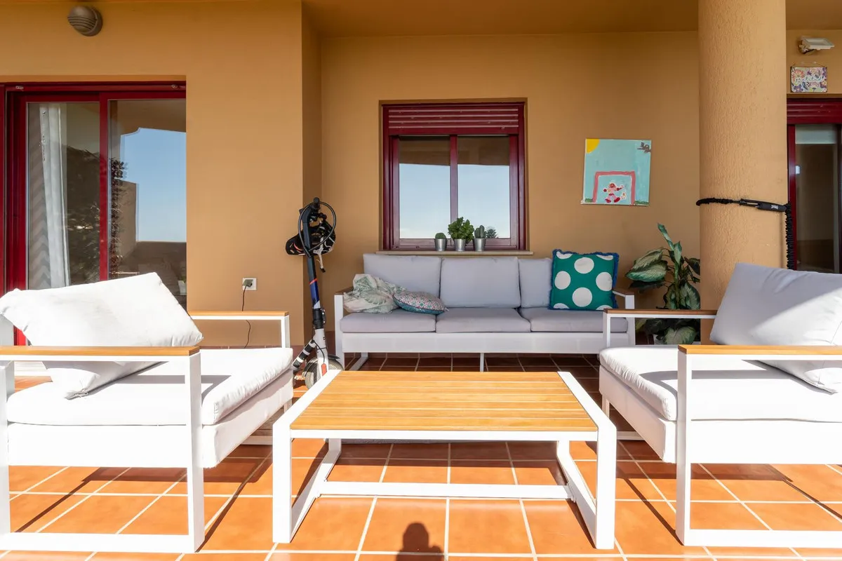 f2b35565-2646-4920-92b6-feae5f34f266