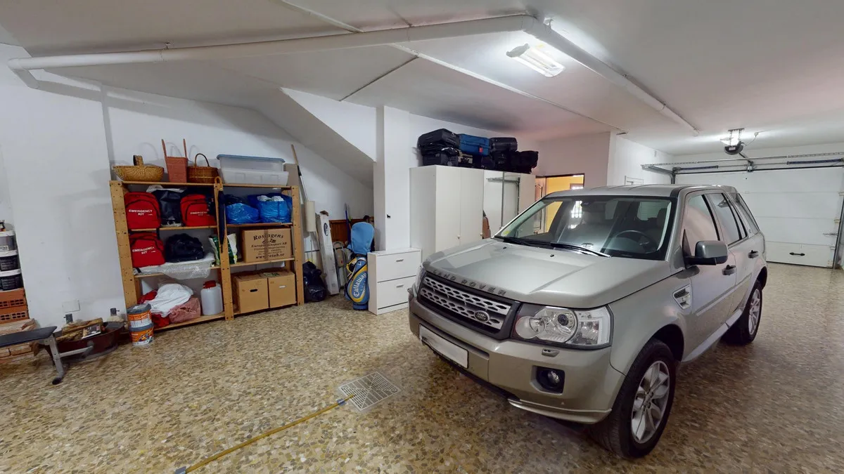 0047b002-982a-4994-8d0e-84f1c23b12b5