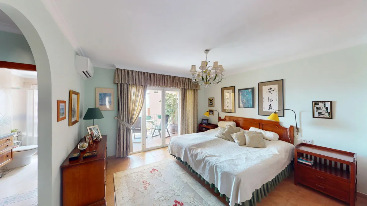 2894ba95-6636-43dd-951e-0a64dc2adb99