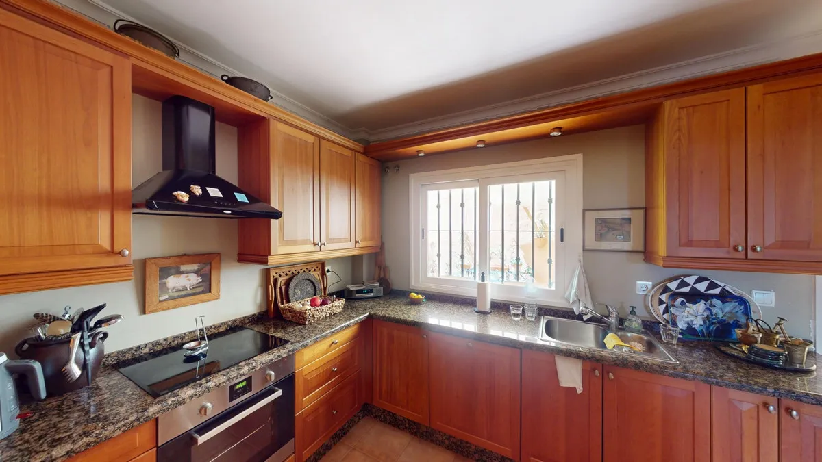 5c000b17-a0f1-4703-a0c1-bfbcc0913f36