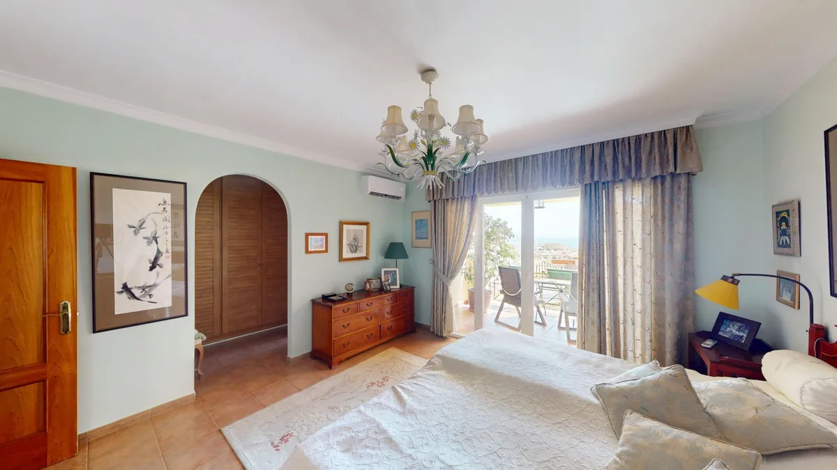 756194d8-b31b-492a-94b2-92fa3d4b8640