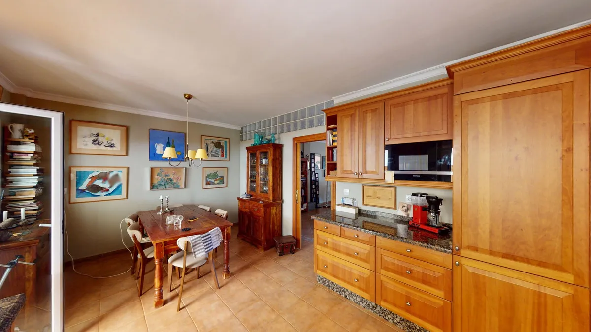 7e2702db-7b62-462f-9473-f0ec817f481a