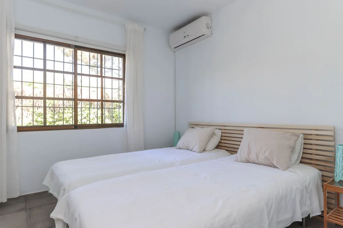 19f996e0-d149-420c-8ede-86c4b0bad80c