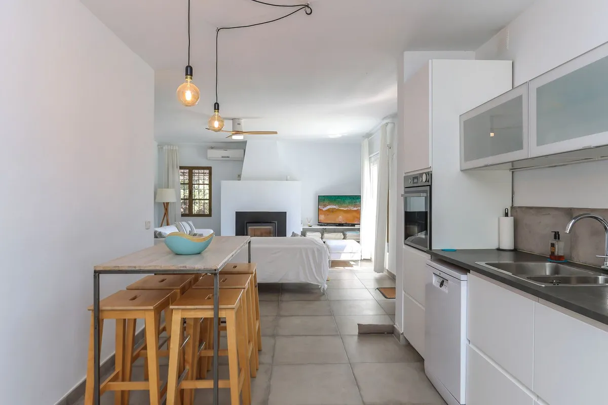 3bb3321a-3179-40b1-a498-c5406635226c