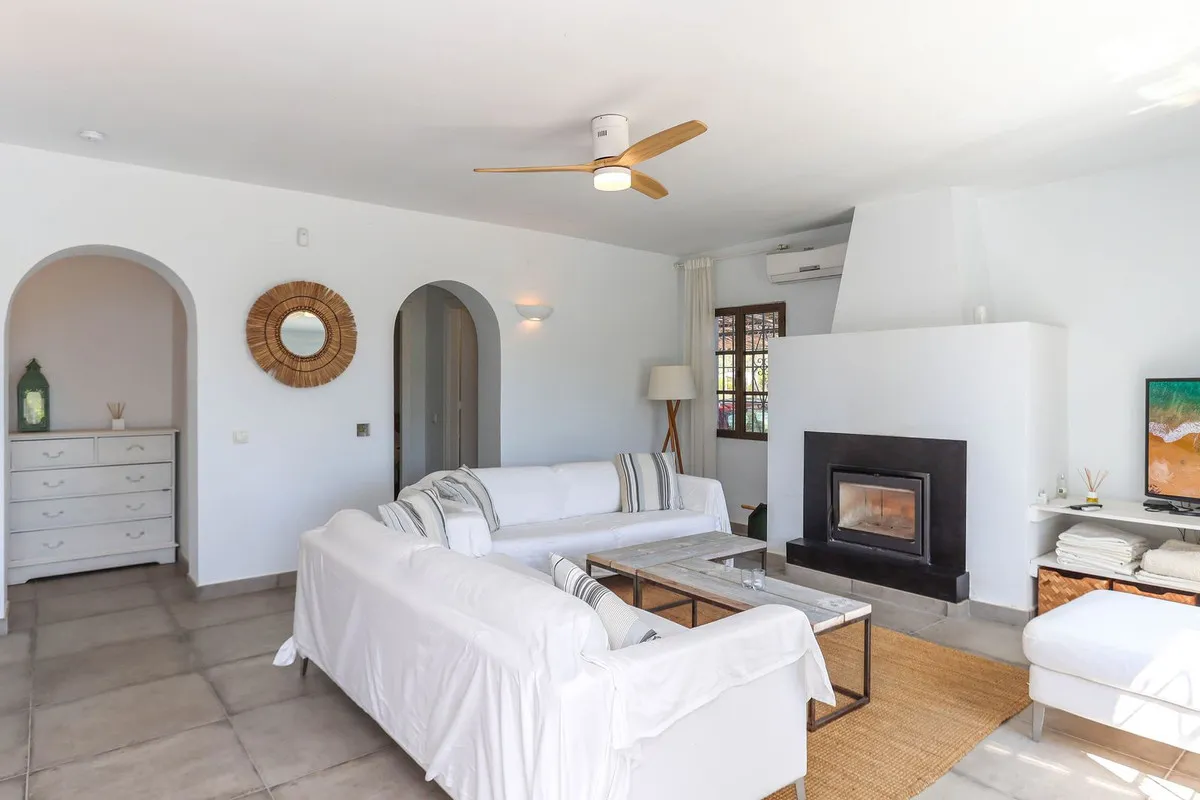 9a4db4ce-7d36-43ba-838d-2c75f2248cc7