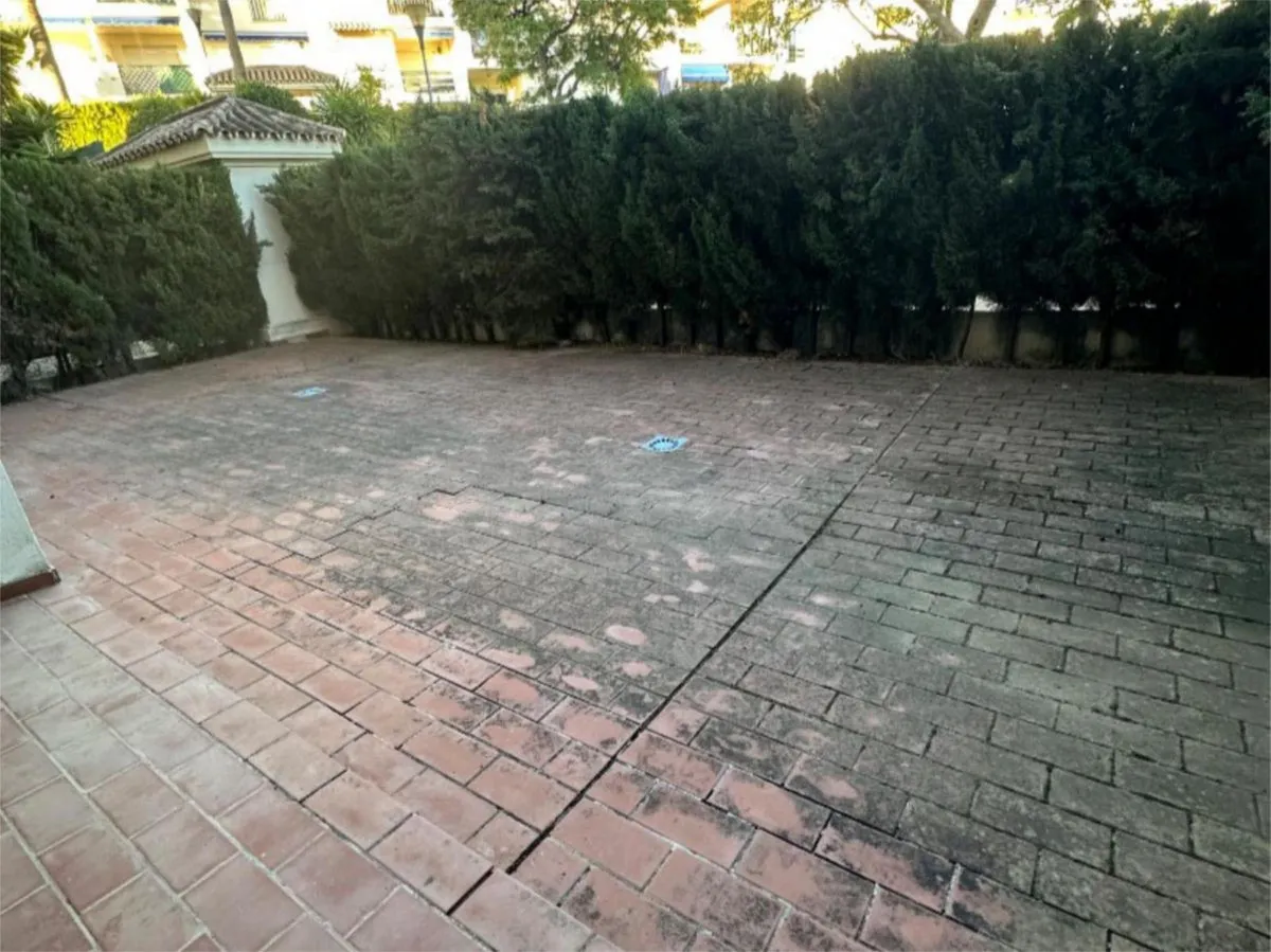 a001efc4-db4a-4d8e-a98c-048fb53d7412