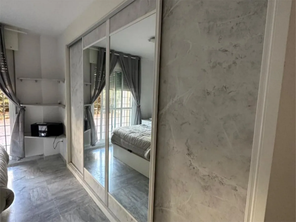 b7ae3a4b-7ef3-426d-9a58-838acbea0b4c