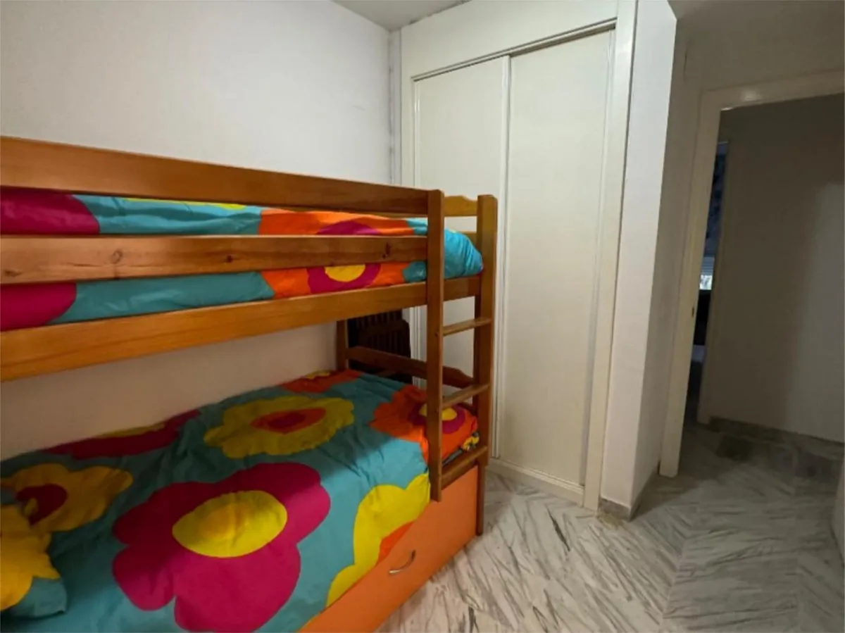 db2a4196-79bd-4639-a8b9-a19867090373