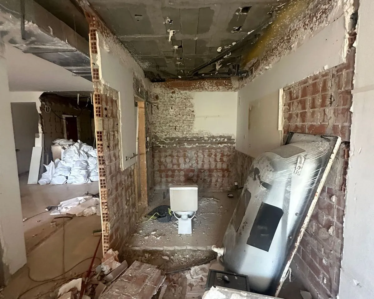 805e3fdb-51c2-42e3-ab34-5012c39819f2