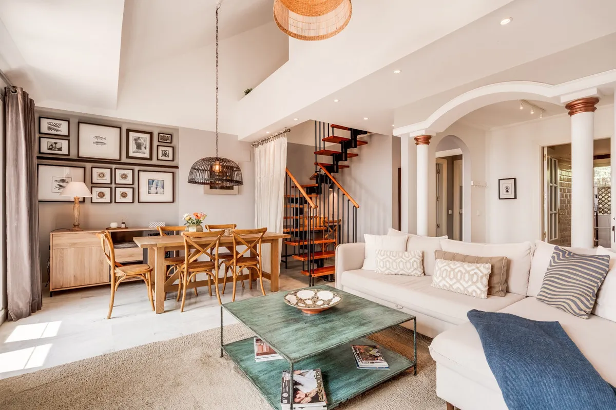 9d9edcf7-96af-45b2-8d56-0ab59f2a0a4e