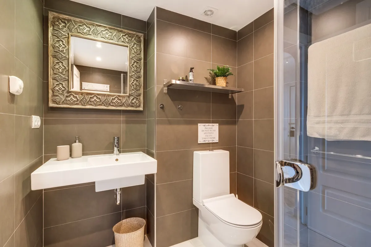 b4ce4992-741a-472c-ba78-03bfcebdad39