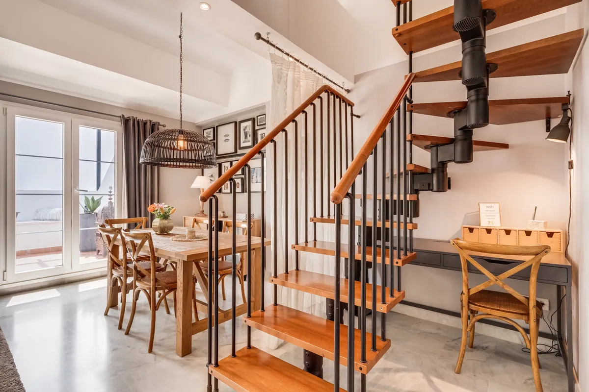 c63025a1-c599-4689-8bf4-376eb68054d2