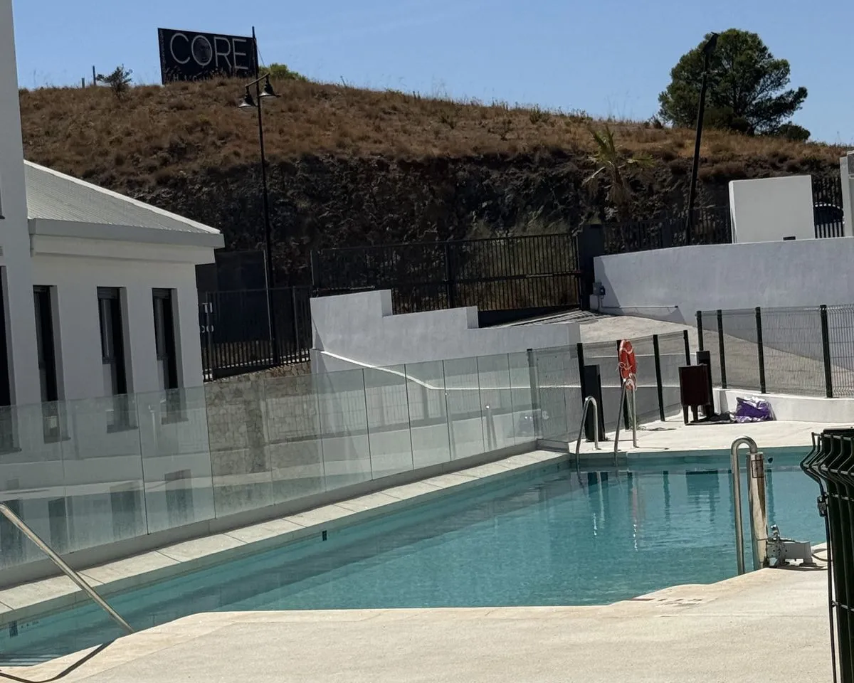 17f5e616-f1cf-4640-bcab-37e454601b2e