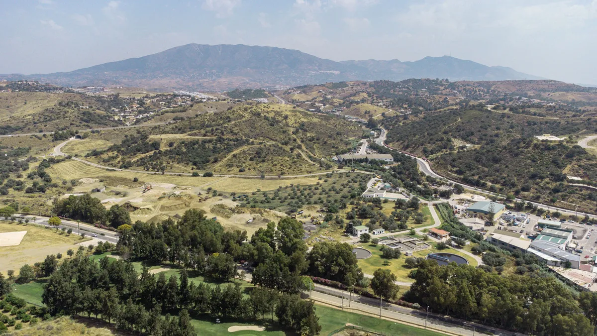 1a7273e4-a3c7-4642-8e42-5a1dba0fdd3a