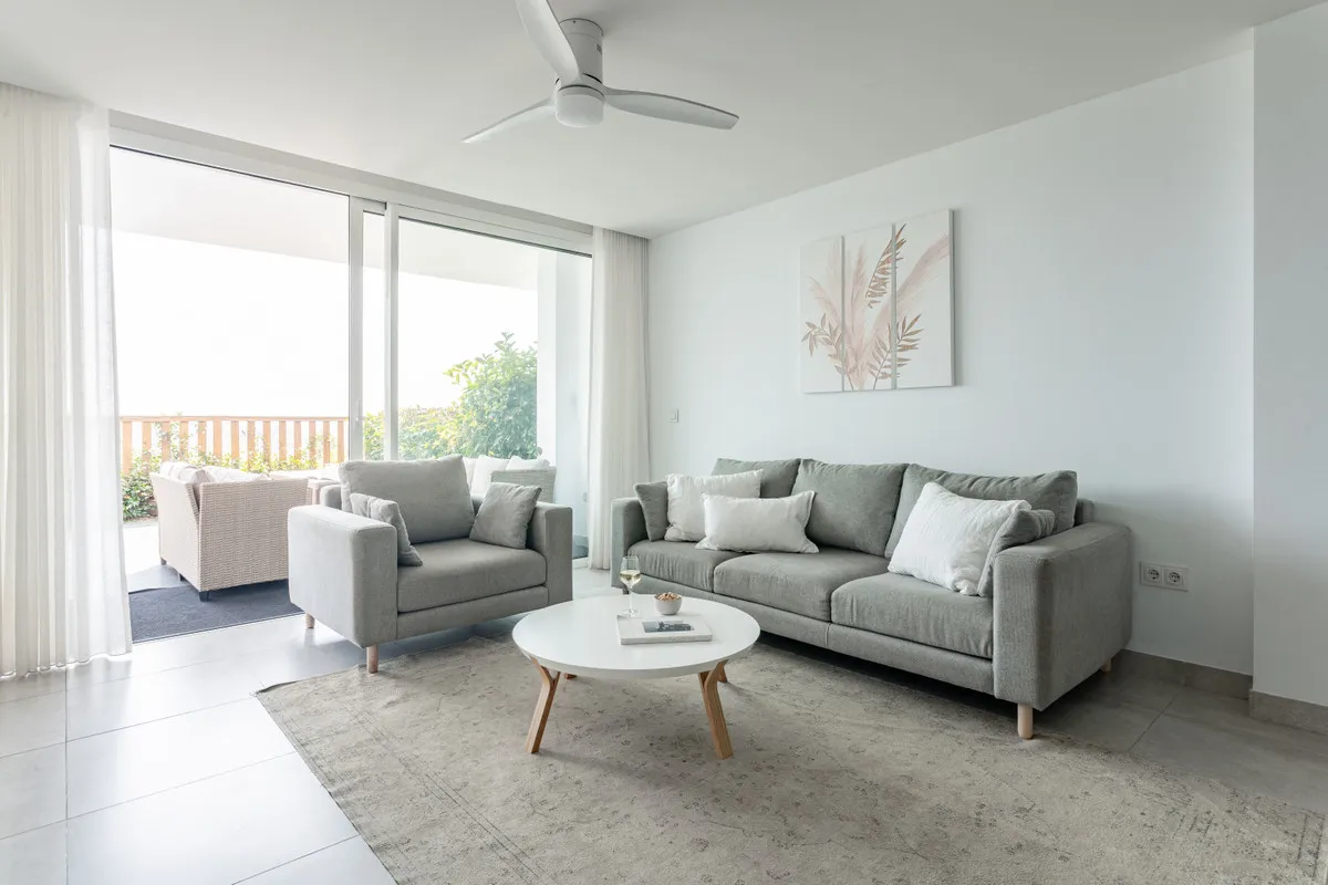 2c2637c1-6a17-41c4-8393-86cfa2ee01e4