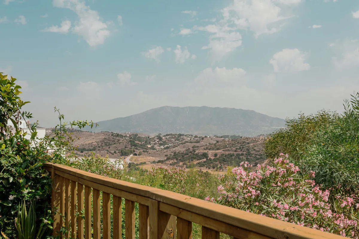 2f851ba7-3654-406f-81f2-3c3c630b86d1