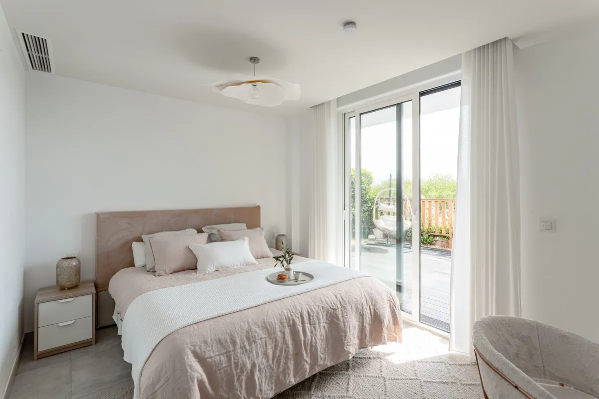 a153ef68-f47f-4777-8b15-ba5d419a5121