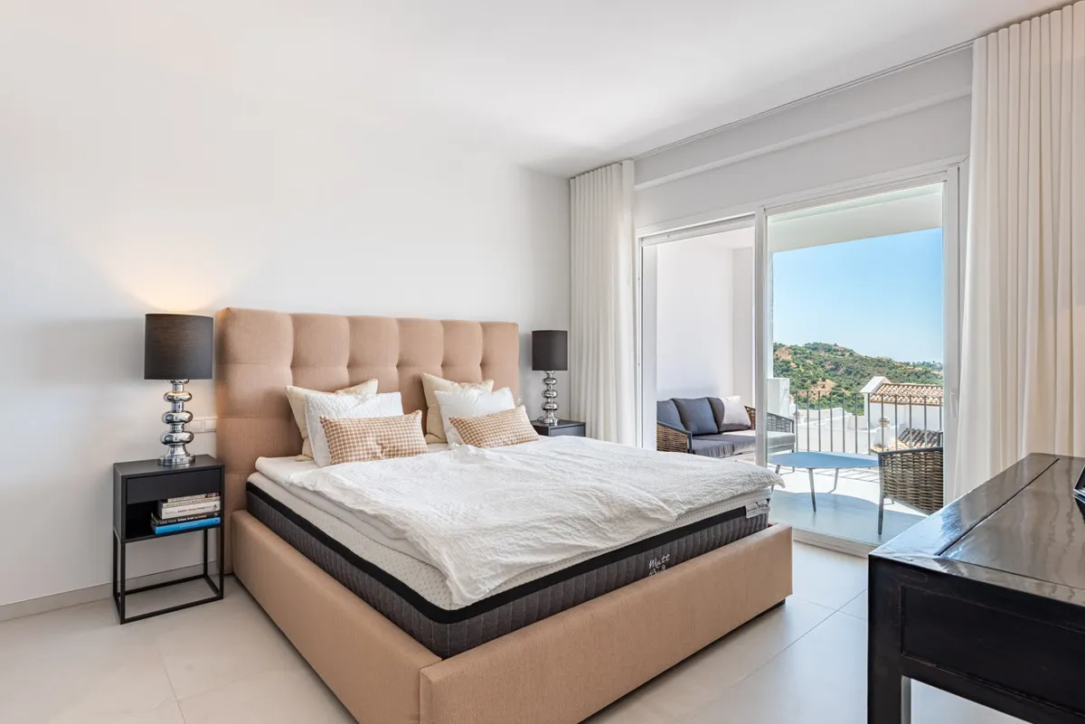 5e17b3a0-6c50-4ea3-b9e7-4264c034c5a9